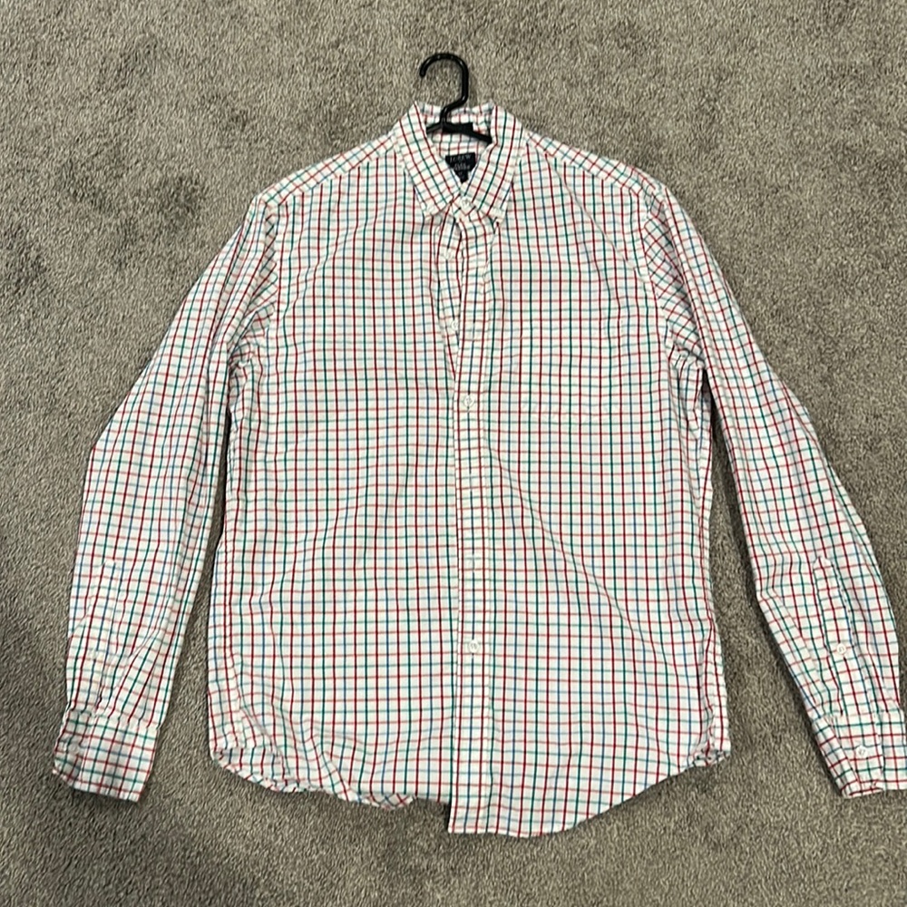 Men’s classic fit Jcrew flex washed button down.